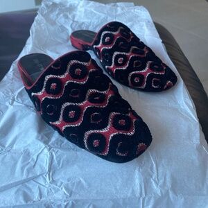 Stuart Weitzman Embroidered Slides/Mules Size 8.5.